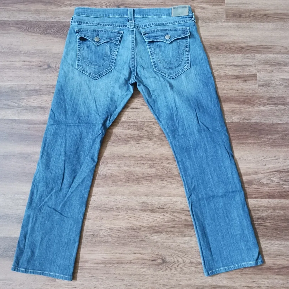 True Religion Ricky Relaxed Straight Blue Jeans 40 x 32 USA Horseshoe Pockets